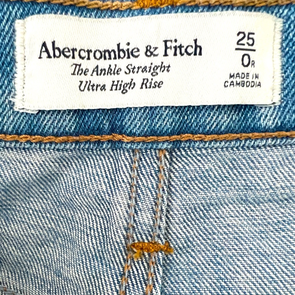Abercrombie and Fitch Jeans - The Ankle Straight Ultra High Rise